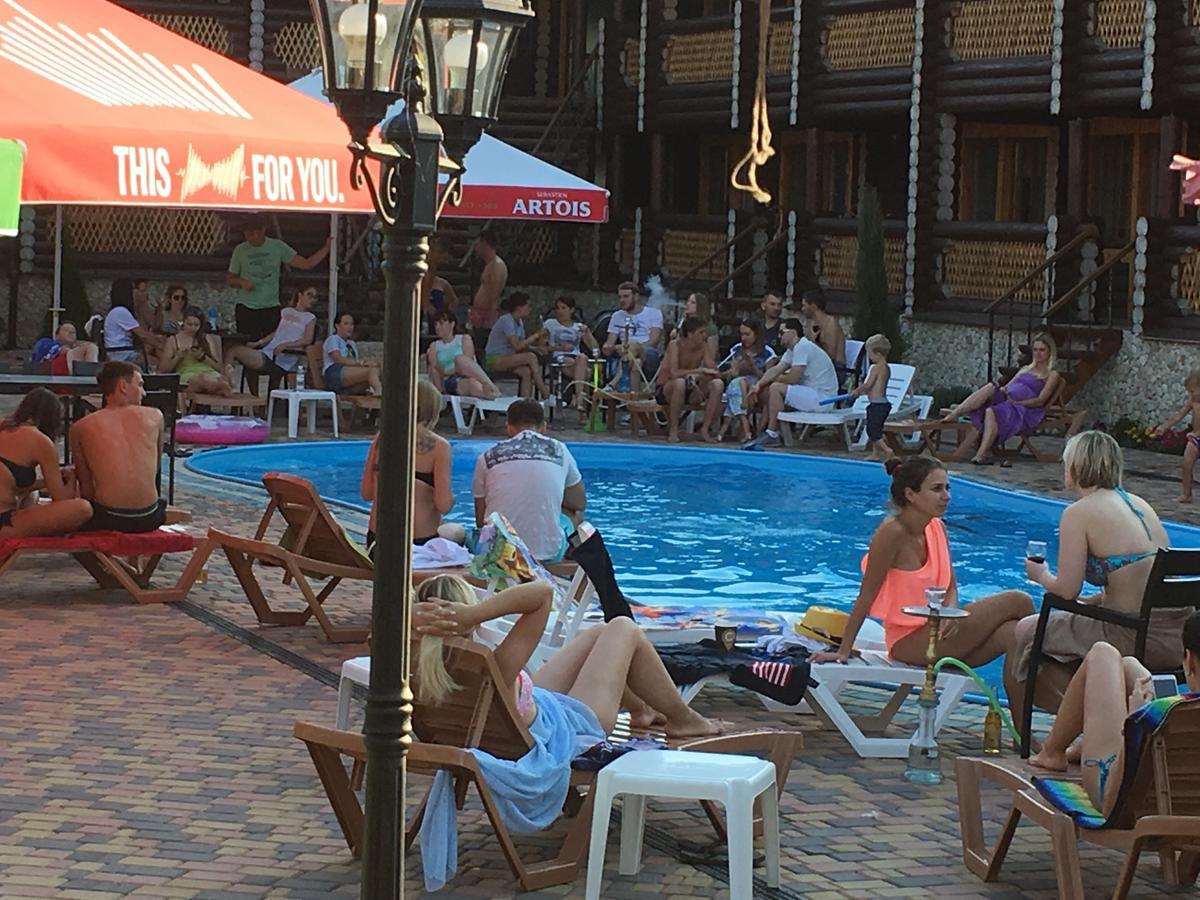 Akvalis Комплекс Для Отдыха Hotel Burlach'ya Balka Exterior photo