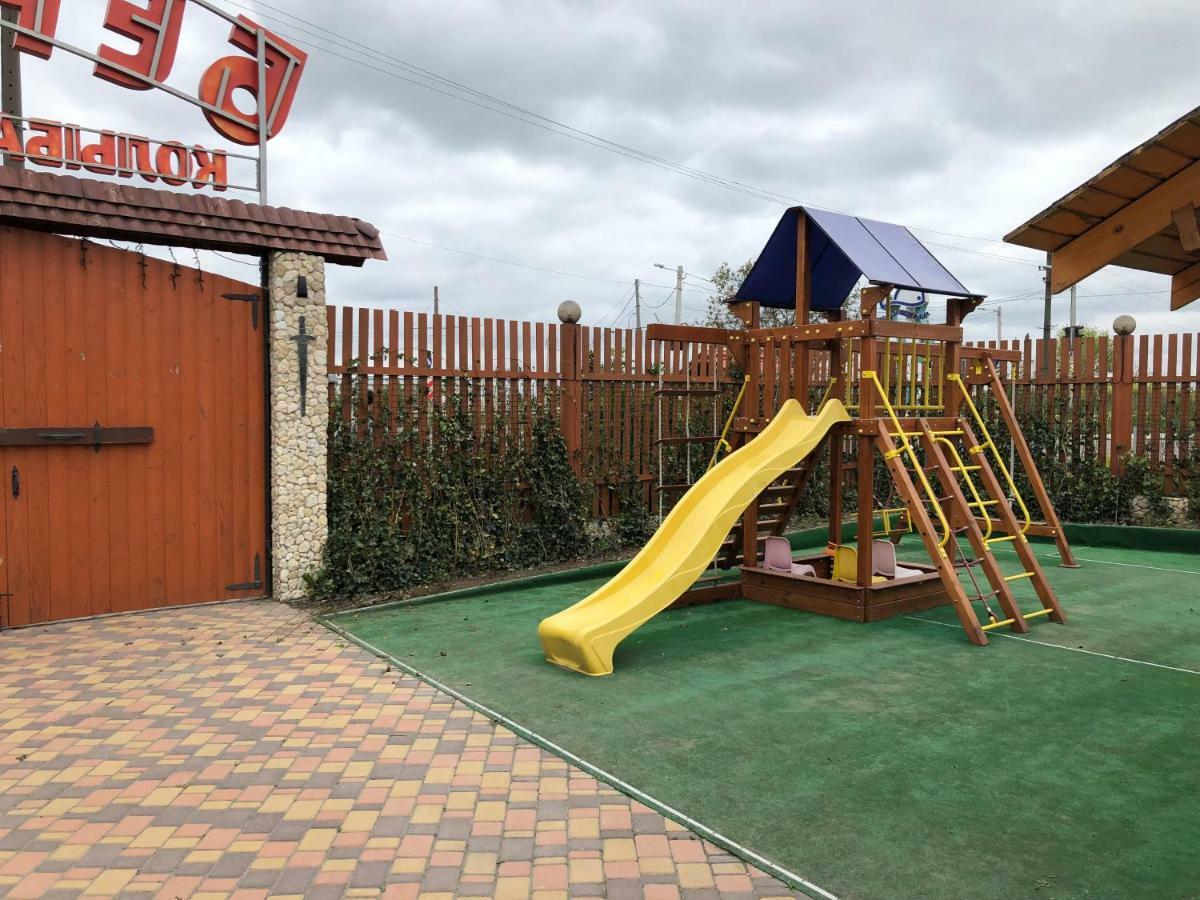 Akvalis Комплекс Для Отдыха Hotel Burlach'ya Balka Exterior photo