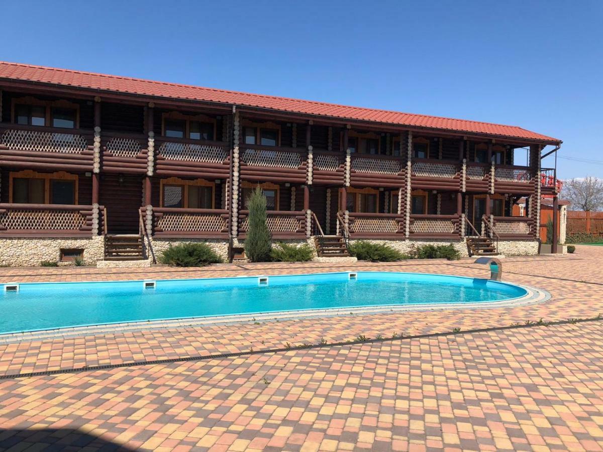 Akvalis Комплекс Для Отдыха Hotel Burlach'ya Balka Exterior photo