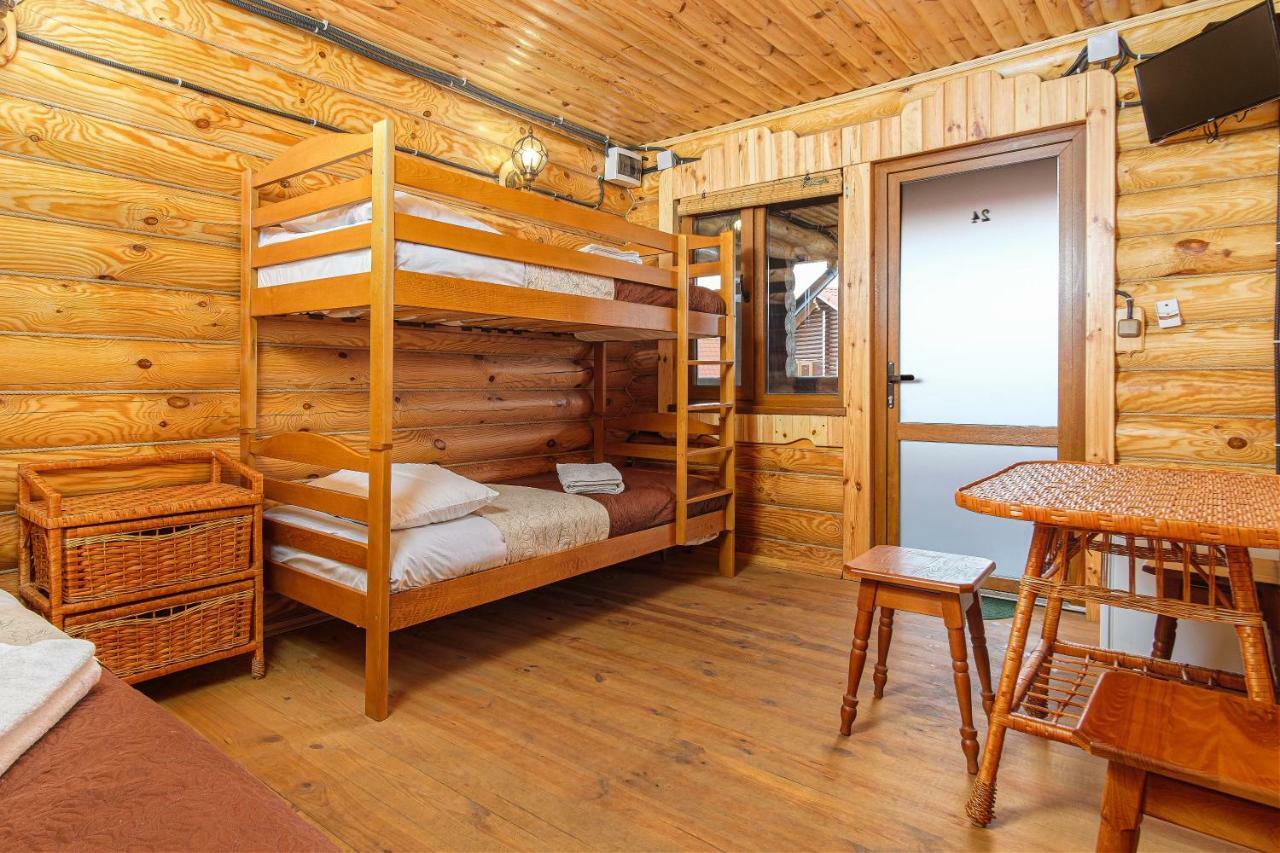 Akvalis Комплекс Для Отдыха Hotel Burlach'ya Balka Exterior photo